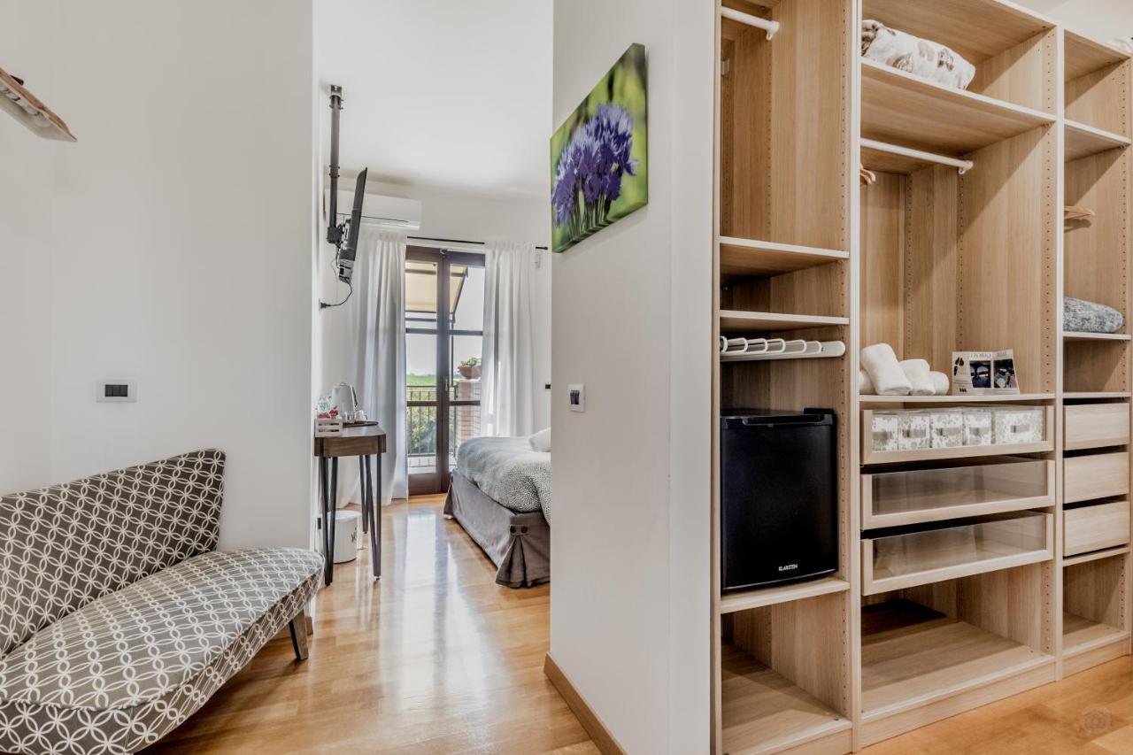 B&B A Casa Di Giulia Guidonia Buitenkant foto