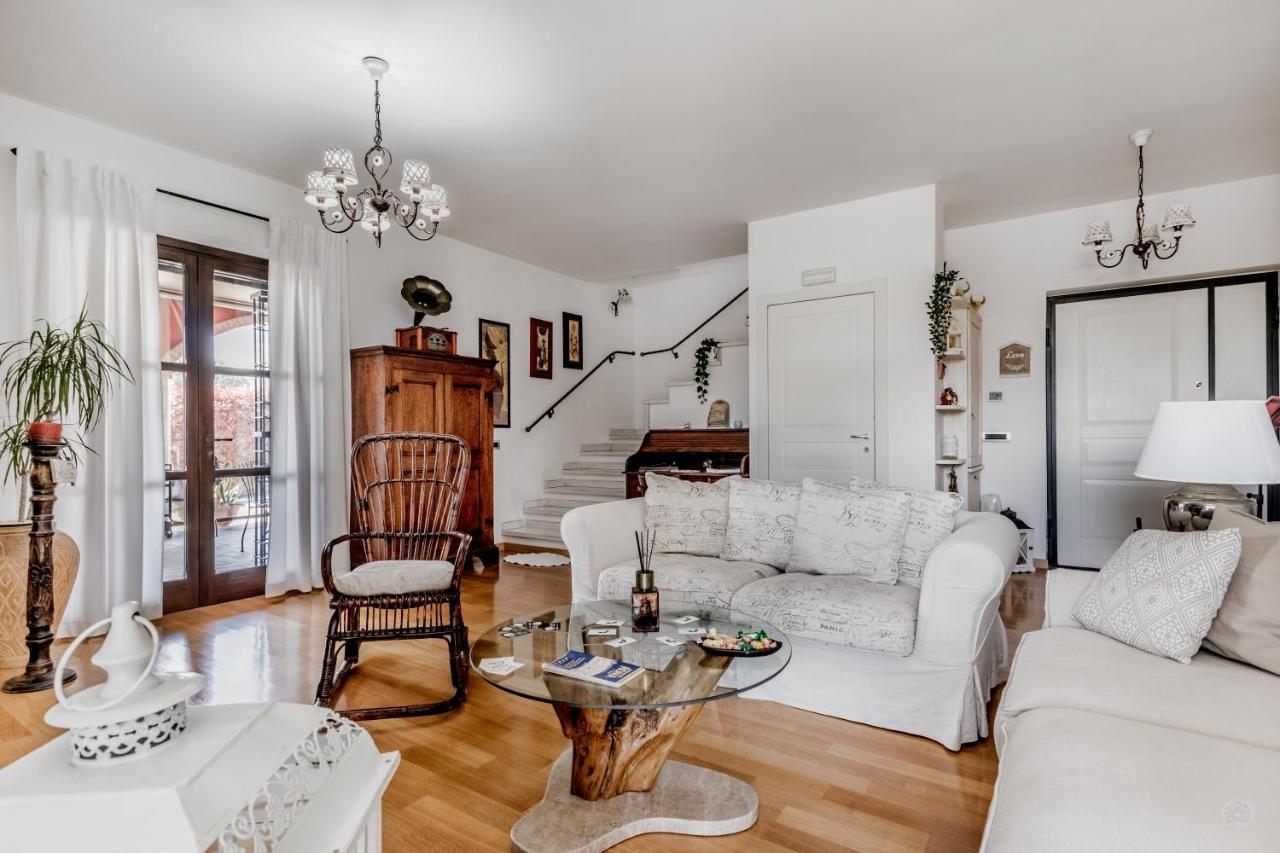 B&B A Casa Di Giulia Guidonia Buitenkant foto